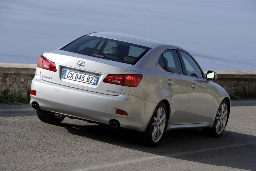  Lexus IS250 2005 года  (фото 15 из 141)